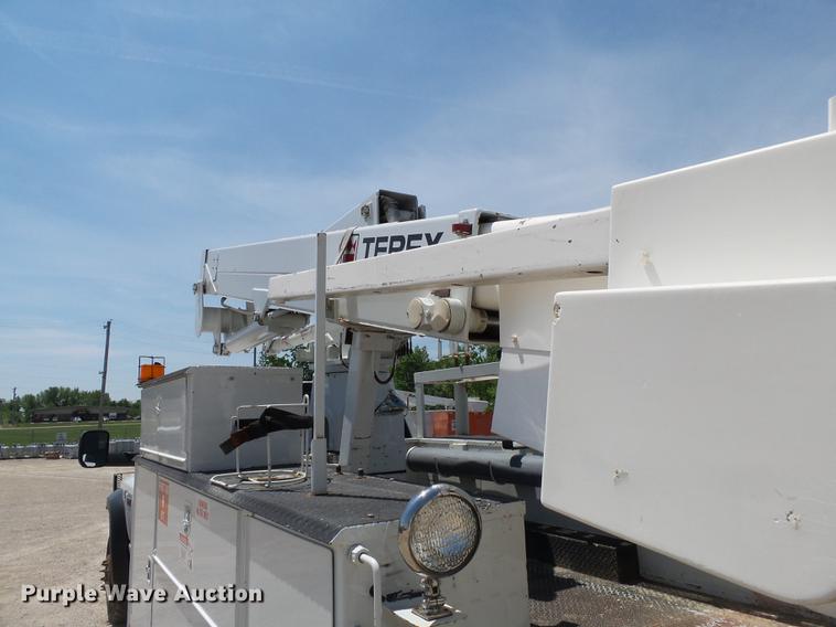 image for item DB7131 2009 Dodge Ram 5500 bucket truck