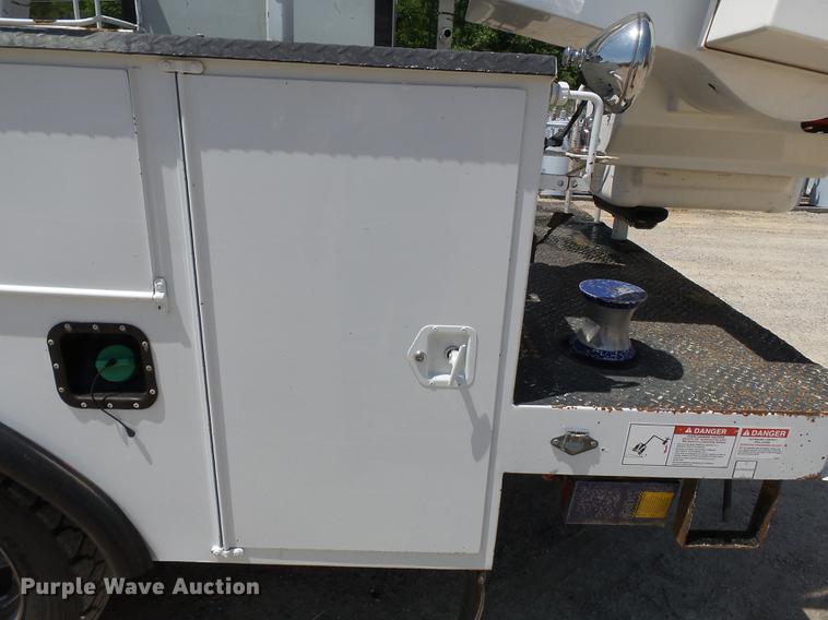 image for item DB7131 2009 Dodge Ram 5500 bucket truck