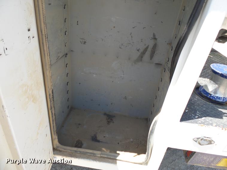 image for item DB7131 2009 Dodge Ram 5500 bucket truck