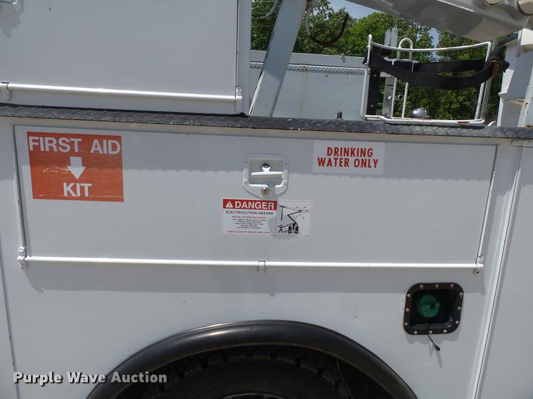 image for item DB7131 2009 Dodge Ram 5500 bucket truck