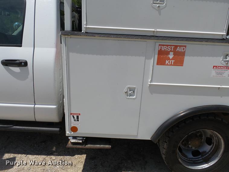image for item DB7131 2009 Dodge Ram 5500 bucket truck