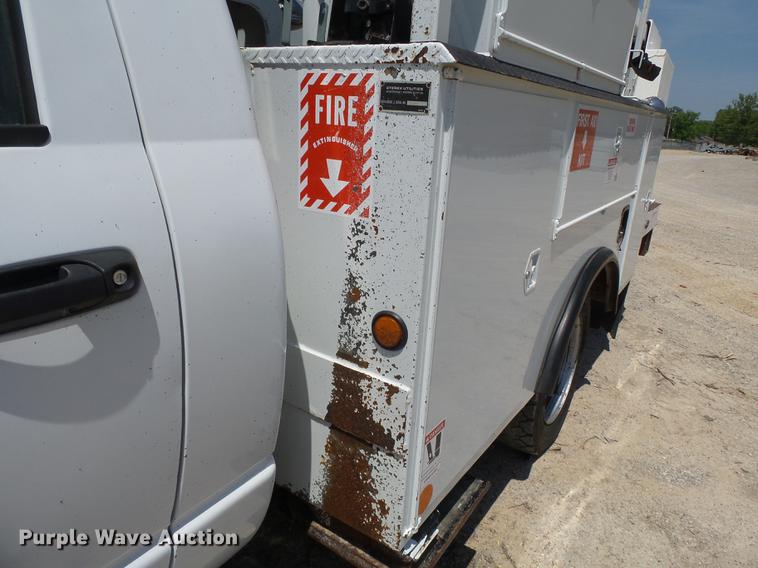 image for item DB7131 2009 Dodge Ram 5500 bucket truck