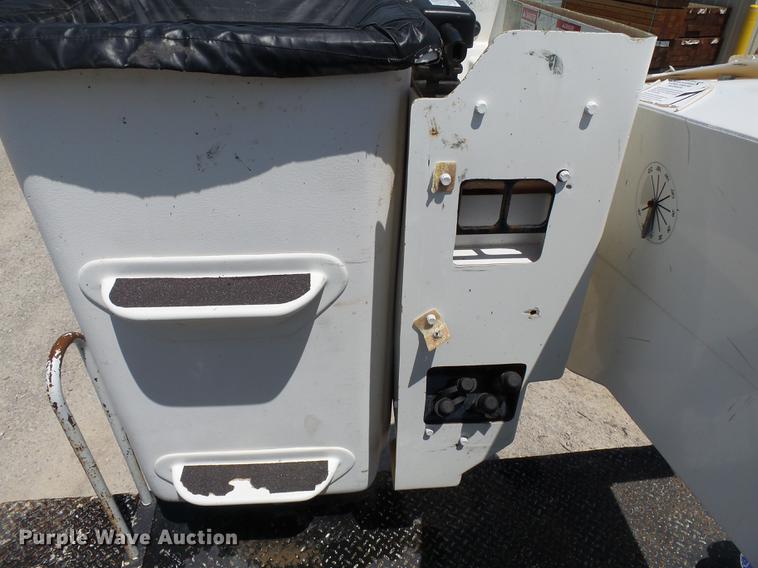 image for item DB7131 2009 Dodge Ram 5500 bucket truck