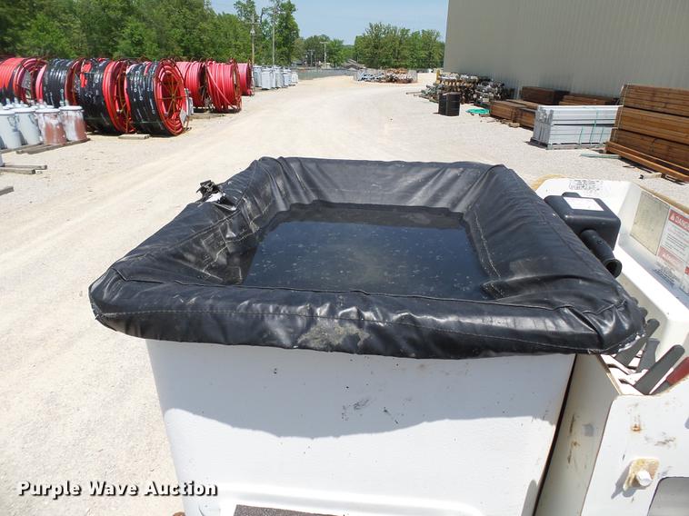 image for item DB7131 2009 Dodge Ram 5500 bucket truck