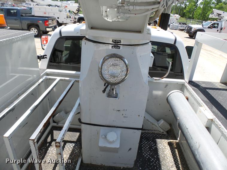 image for item DB7131 2009 Dodge Ram 5500 bucket truck