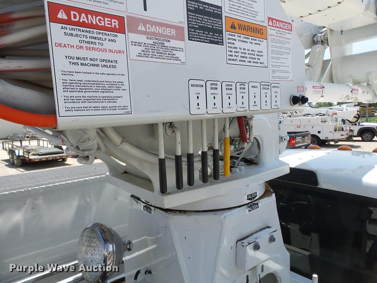 image for item DB7131 2009 Dodge Ram 5500 bucket truck