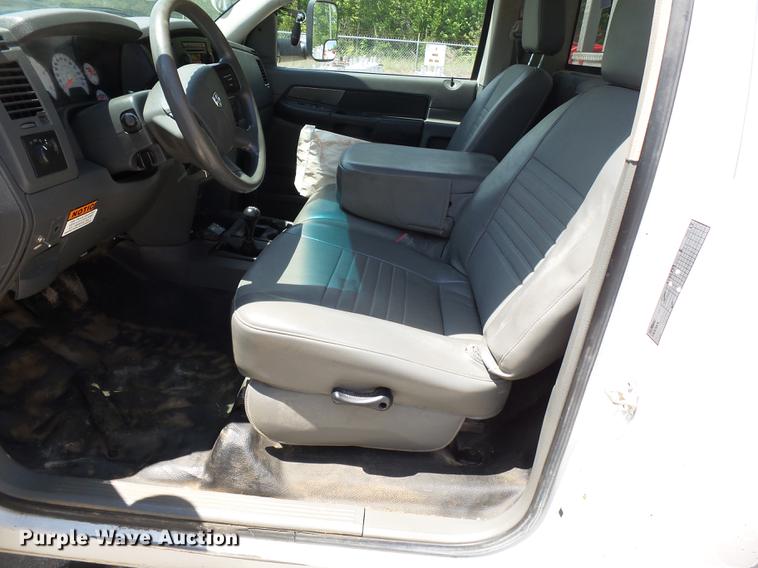 image for item DB7131 2009 Dodge Ram 5500 bucket truck