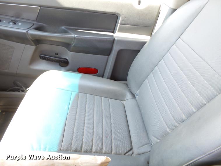 image for item DB7131 2009 Dodge Ram 5500 bucket truck