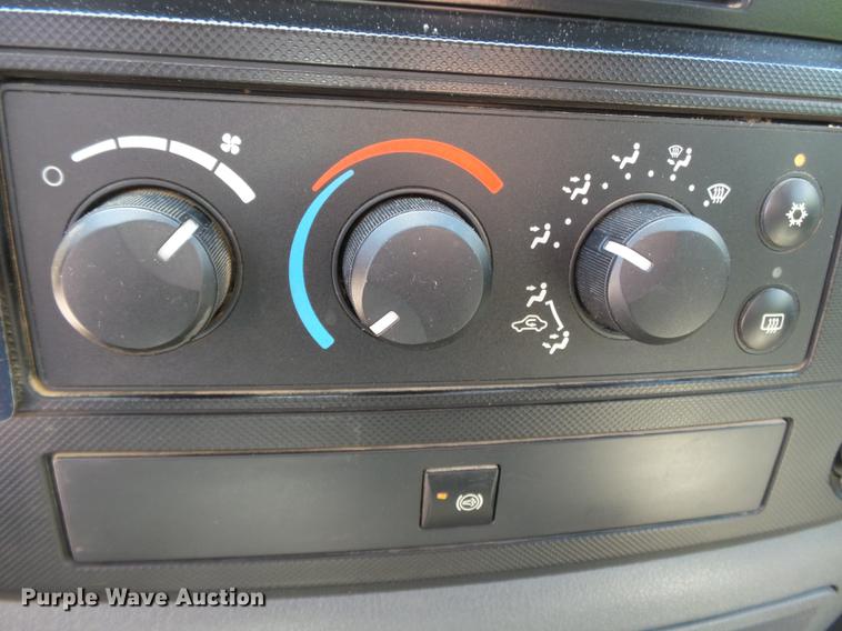 image for item DB7131 2009 Dodge Ram 5500 bucket truck