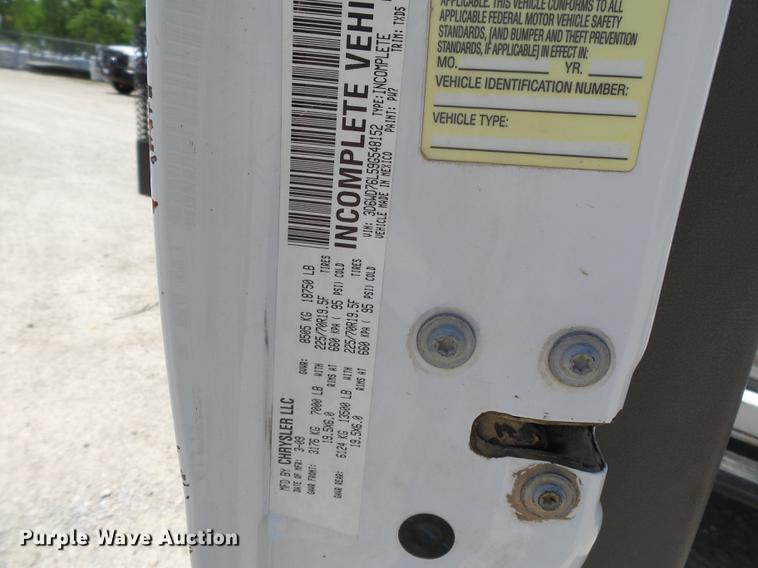 image for item DB7131 2009 Dodge Ram 5500 bucket truck