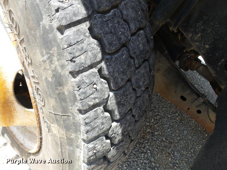 image for item DB7132 2011 Ford F550 Super Duty bucket truck