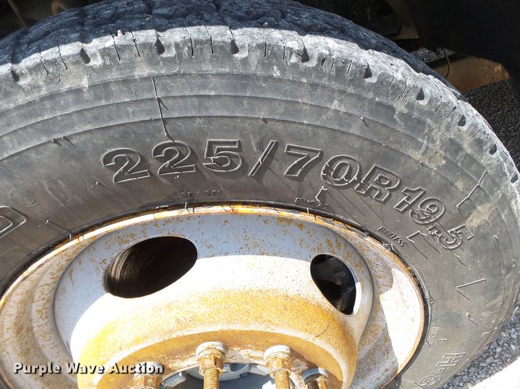 image for item DB7132 2011 Ford F550 Super Duty bucket truck