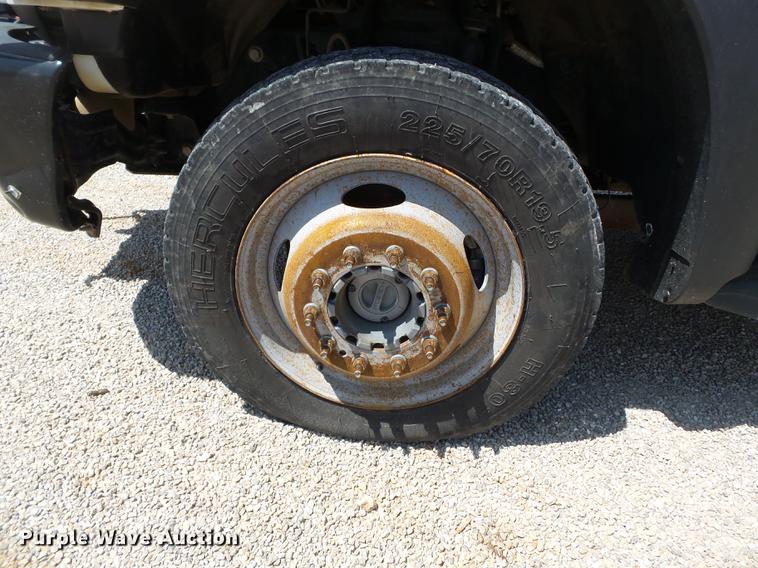 image for item DB7132 2011 Ford F550 Super Duty bucket truck