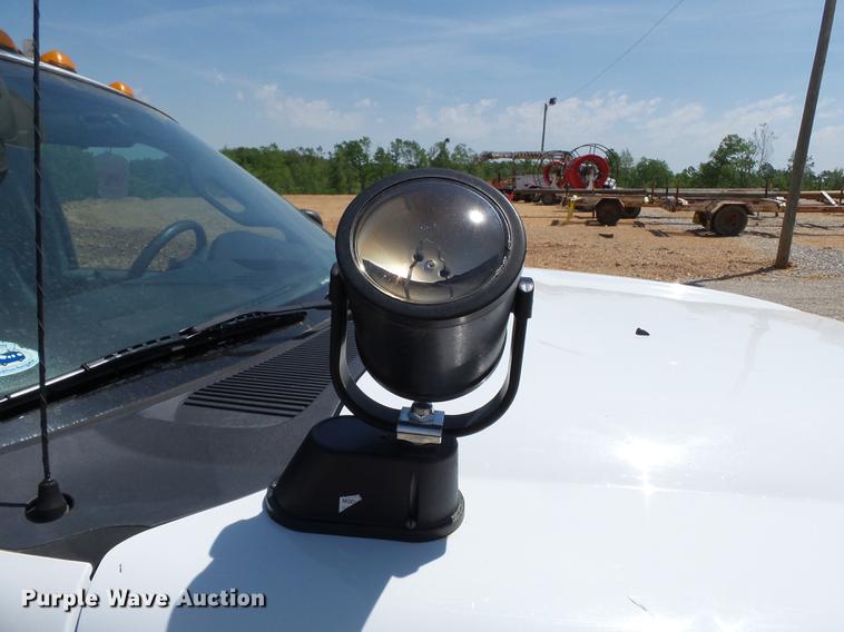 image for item DB7132 2011 Ford F550 Super Duty bucket truck