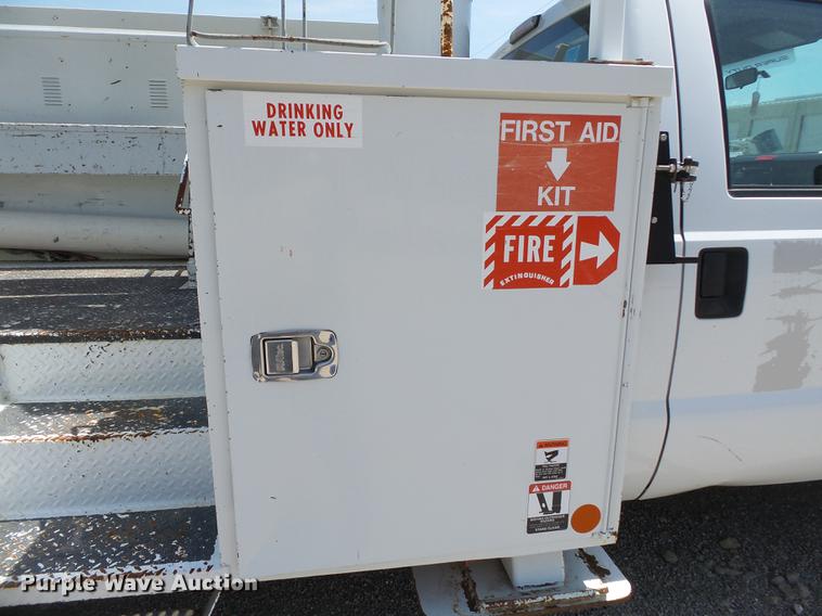 image for item DB7132 2011 Ford F550 Super Duty bucket truck