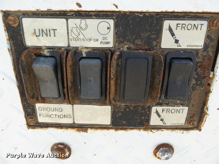 image for item DB7132 2011 Ford F550 Super Duty bucket truck