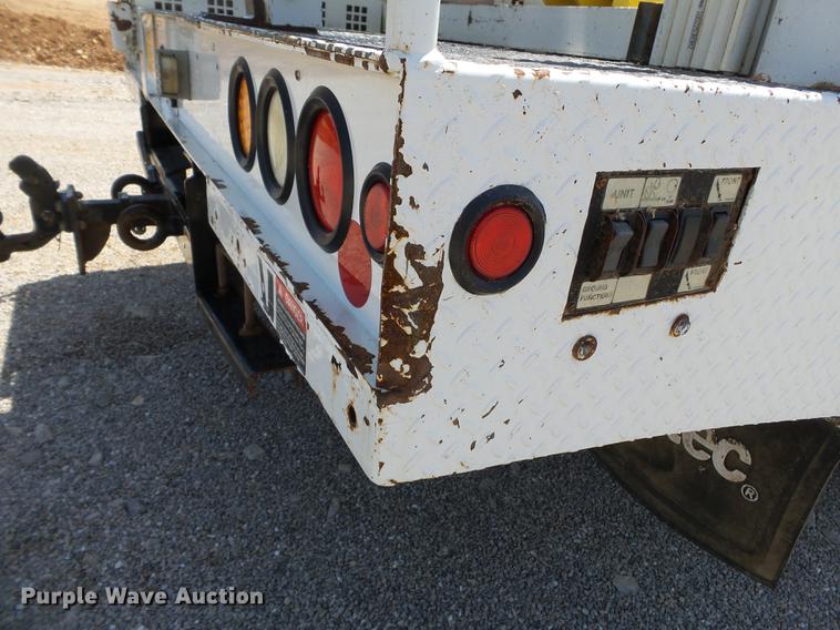 image for item DB7132 2011 Ford F550 Super Duty bucket truck