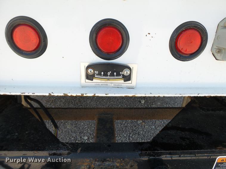 image for item DB7132 2011 Ford F550 Super Duty bucket truck