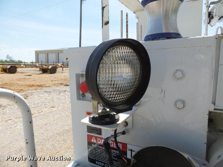 image for item DB7132 2011 Ford F550 Super Duty bucket truck