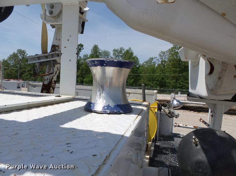 image for item DB7132 2011 Ford F550 Super Duty bucket truck