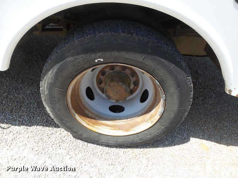 image for item DB7132 2011 Ford F550 Super Duty bucket truck