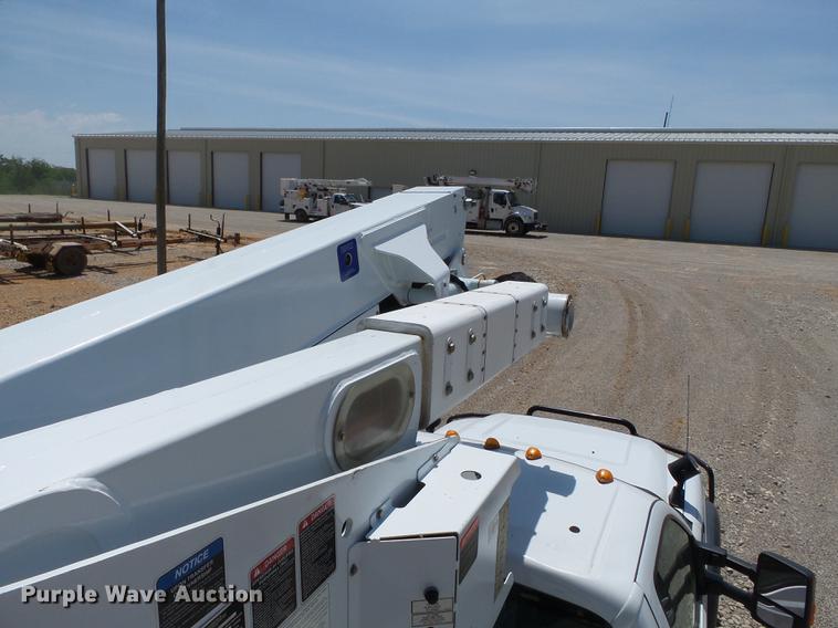 image for item DB7132 2011 Ford F550 Super Duty bucket truck