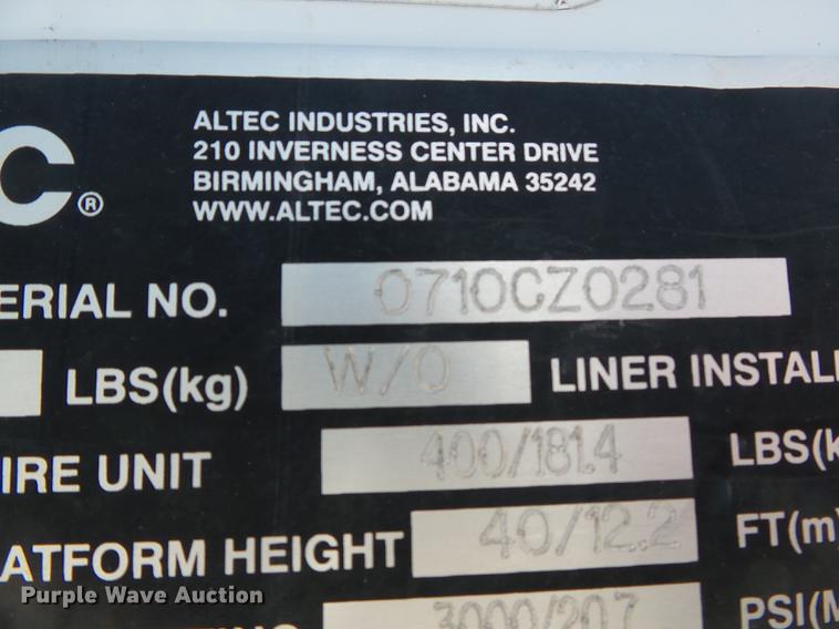 image for item DB7132 2011 Ford F550 Super Duty bucket truck