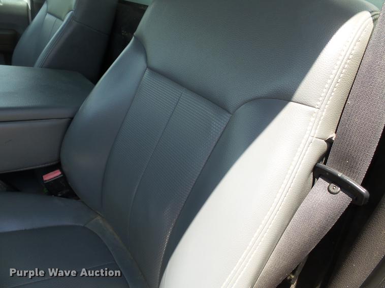 image for item DB7132 2011 Ford F550 Super Duty bucket truck