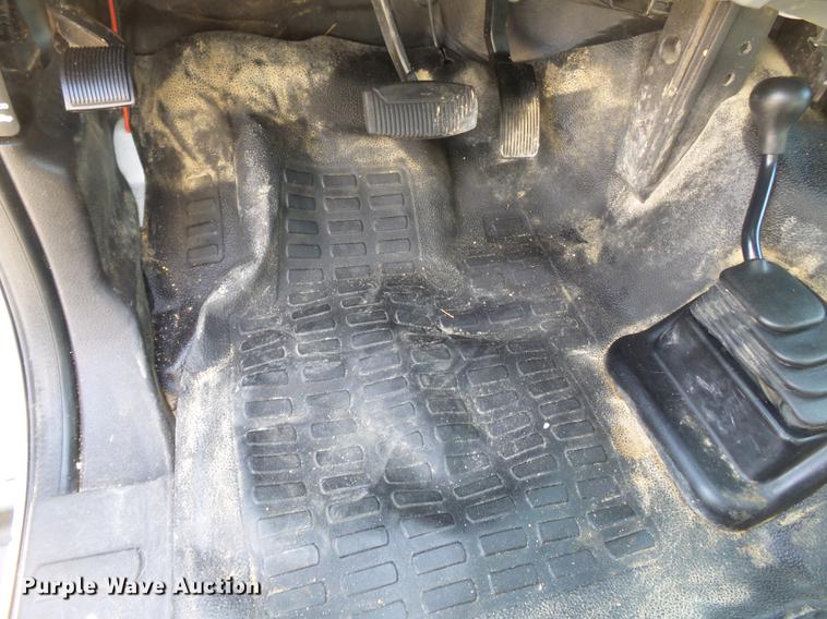 image for item DB7132 2011 Ford F550 Super Duty bucket truck