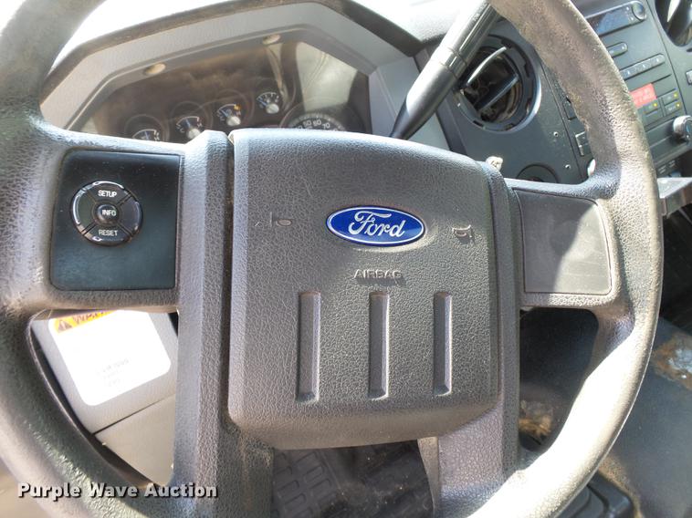 image for item DB7132 2011 Ford F550 Super Duty bucket truck