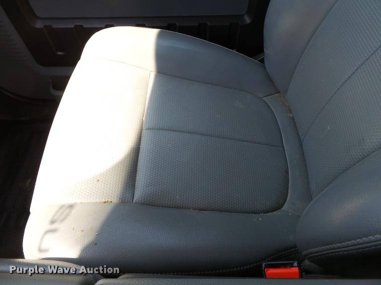 image for item DB7132 2011 Ford F550 Super Duty bucket truck