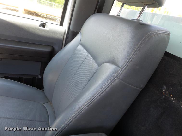 image for item DB7132 2011 Ford F550 Super Duty bucket truck