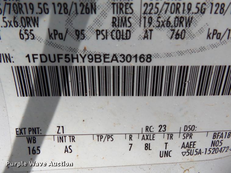 image for item DB7132 2011 Ford F550 Super Duty bucket truck