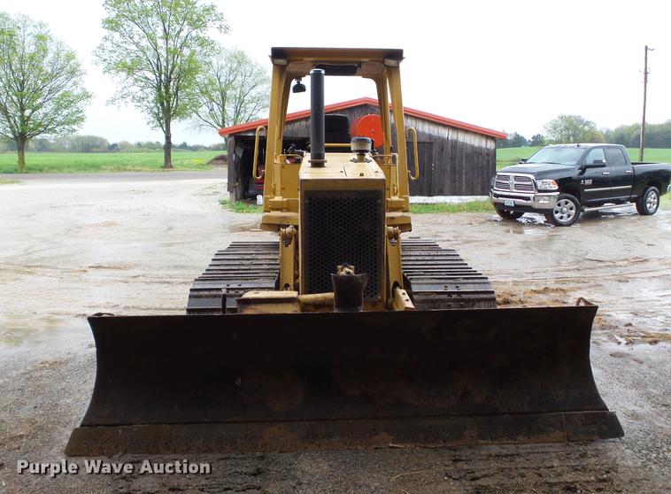 image for item DB7133 1998 Caterpillar D3C dozer