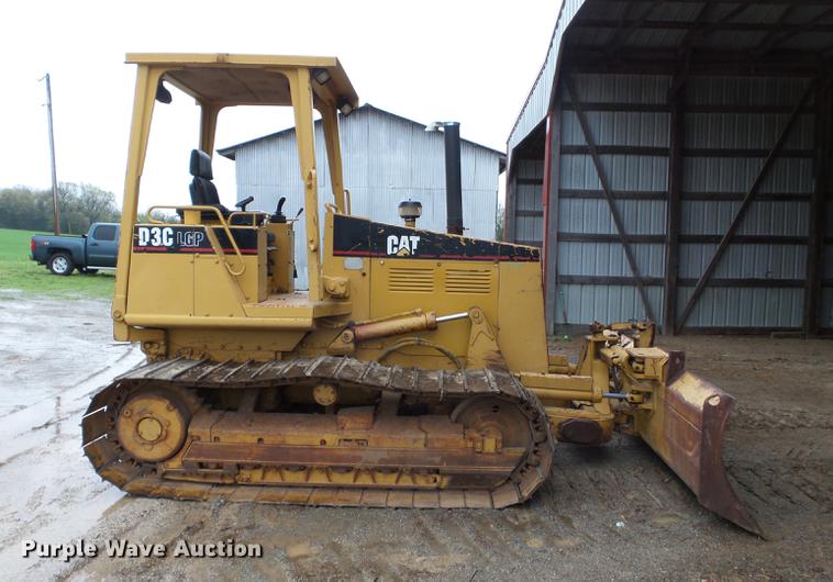 image for item DB7133 1998 Caterpillar D3C dozer