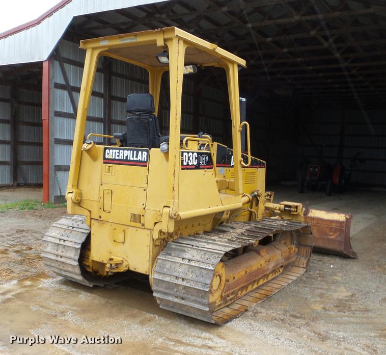 image for item DB7133 1998 Caterpillar D3C dozer