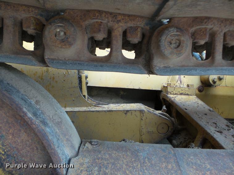 image for item DB7133 1998 Caterpillar D3C dozer