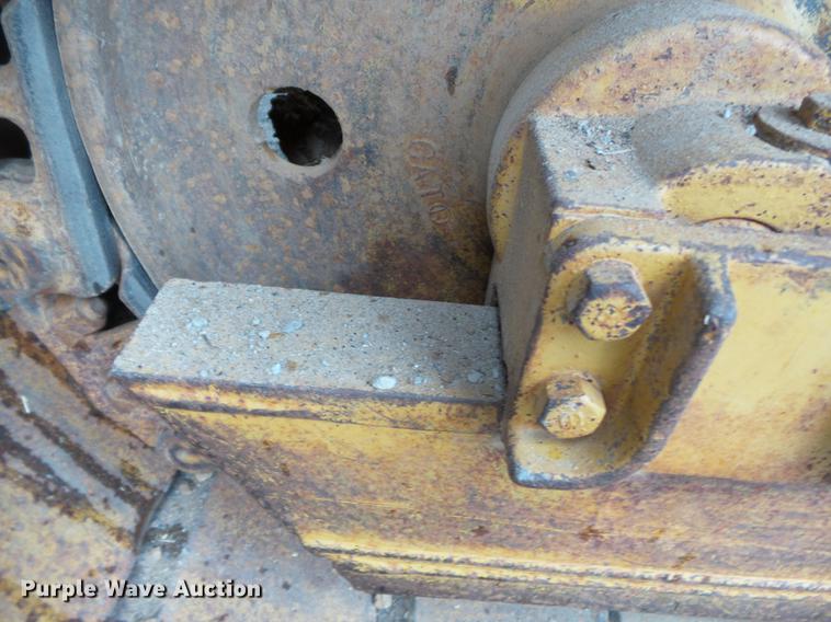 image for item DB7133 1998 Caterpillar D3C dozer
