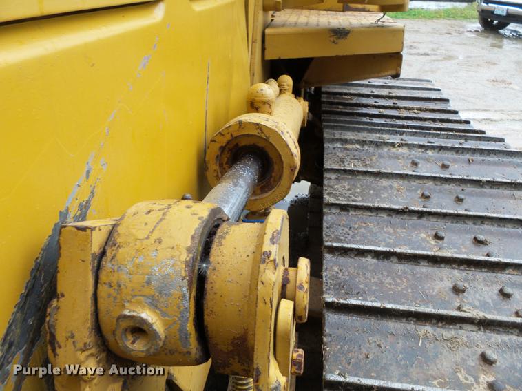 image for item DB7133 1998 Caterpillar D3C dozer