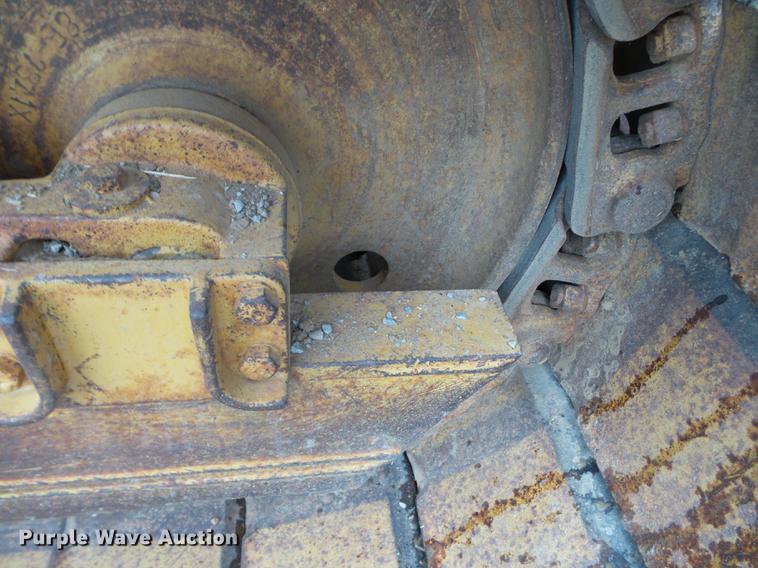 image for item DB7133 1998 Caterpillar D3C dozer