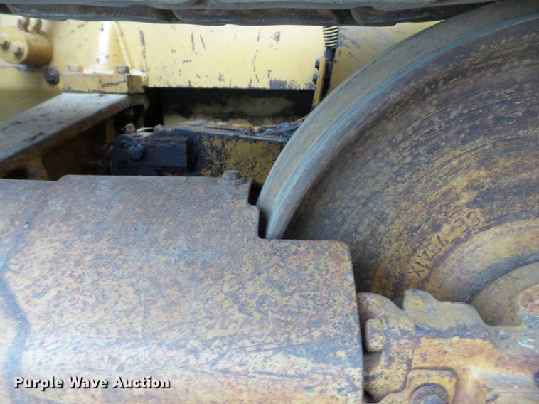 image for item DB7133 1998 Caterpillar D3C dozer