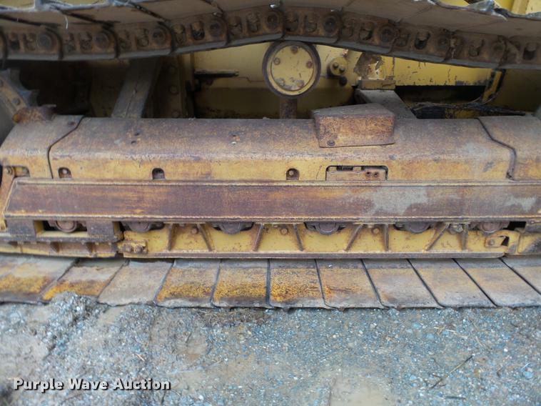 image for item DB7133 1998 Caterpillar D3C dozer