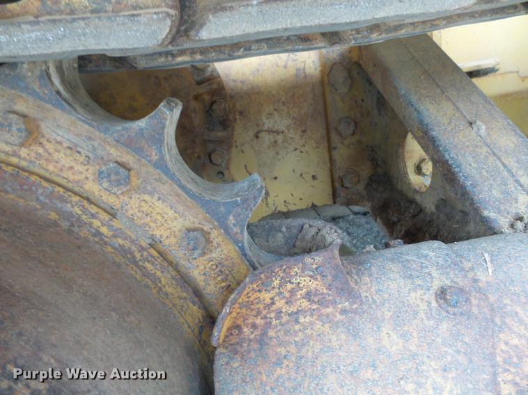 image for item DB7133 1998 Caterpillar D3C dozer