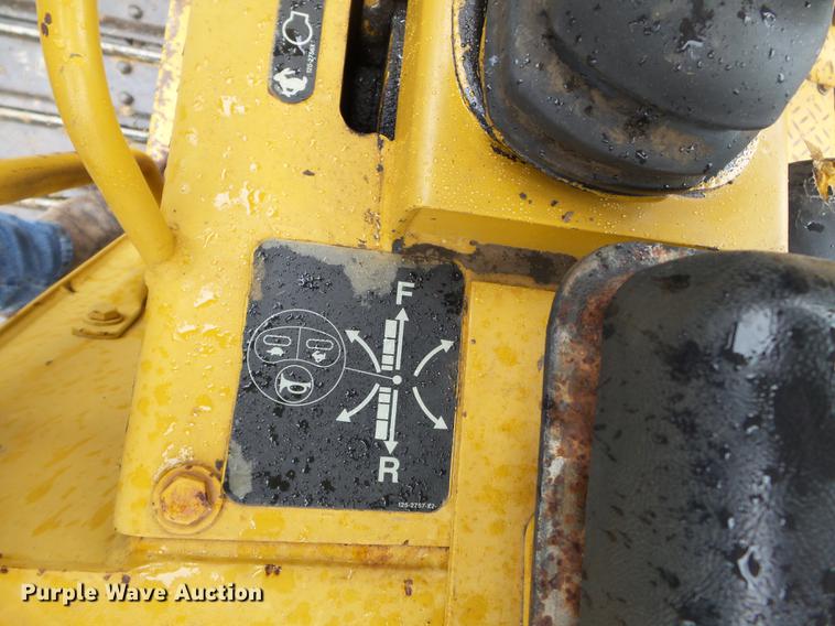 image for item DB7133 1998 Caterpillar D3C dozer