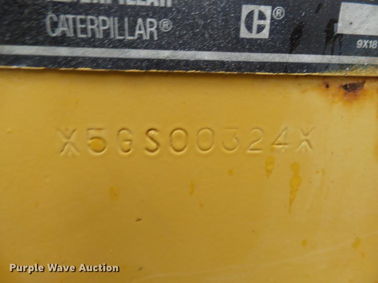 image for item DB7133 1998 Caterpillar D3C dozer