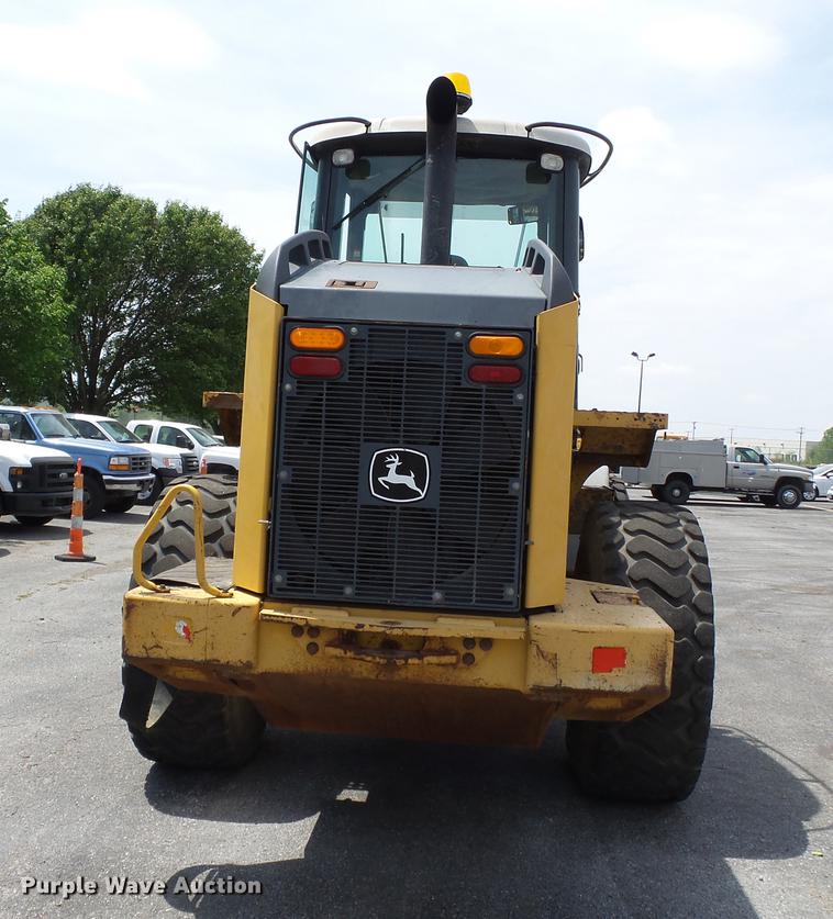 image for item DB7142 2004 John Deere 624J wheel loader