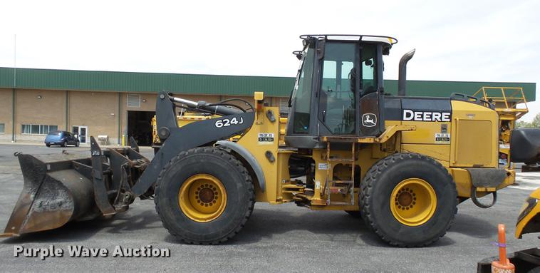 image for item DB7142 2004 John Deere 624J wheel loader