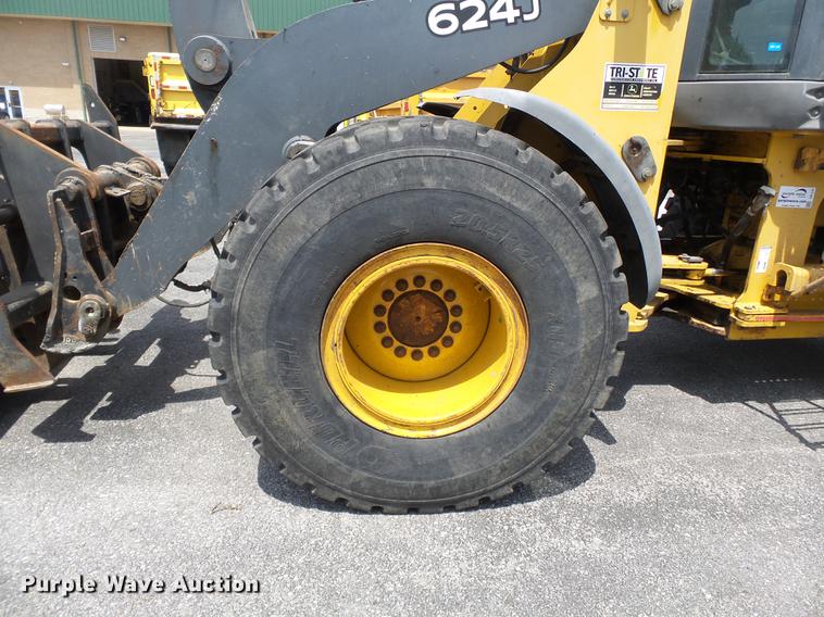 image for item DB7142 2004 John Deere 624J wheel loader