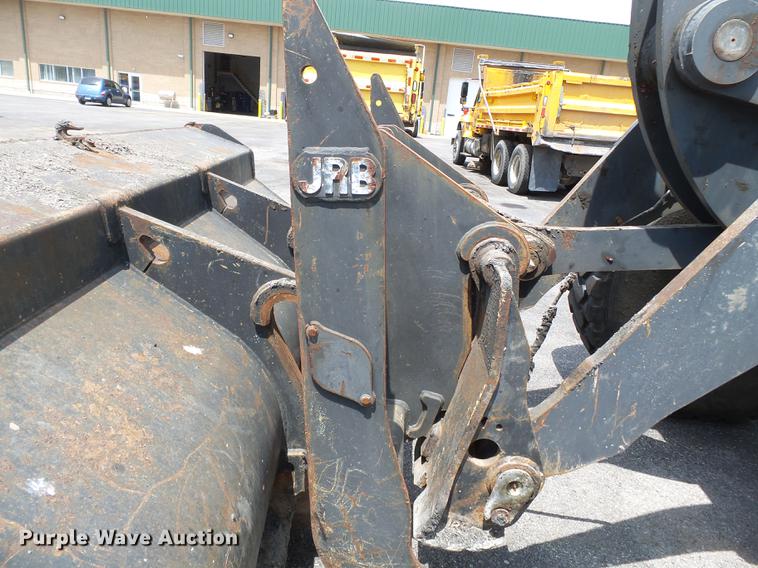 image for item DB7142 2004 John Deere 624J wheel loader