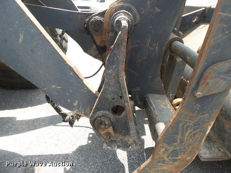 image for item DB7142 2004 John Deere 624J wheel loader